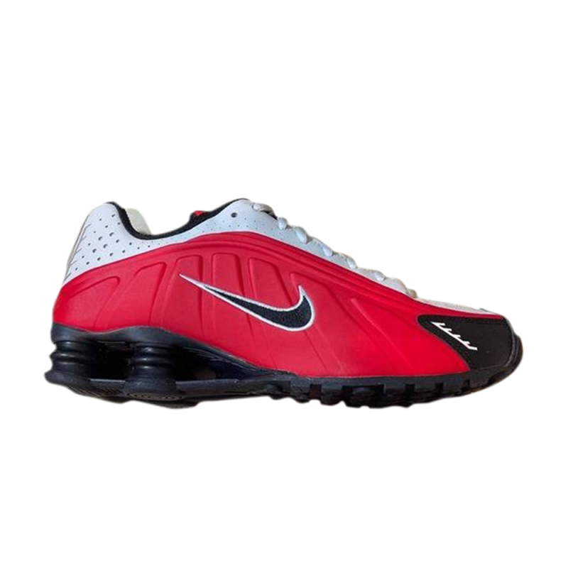 Shox R4 'University Red Black'